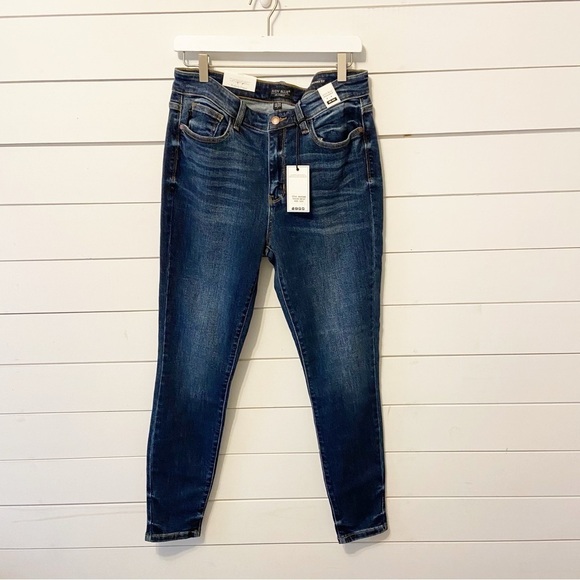 NWTs |Judy Blue | Women’s Mid Rise Skinny Fit Dark Wash Stretch Jeans Size 13/31 - Picture 1 of 10